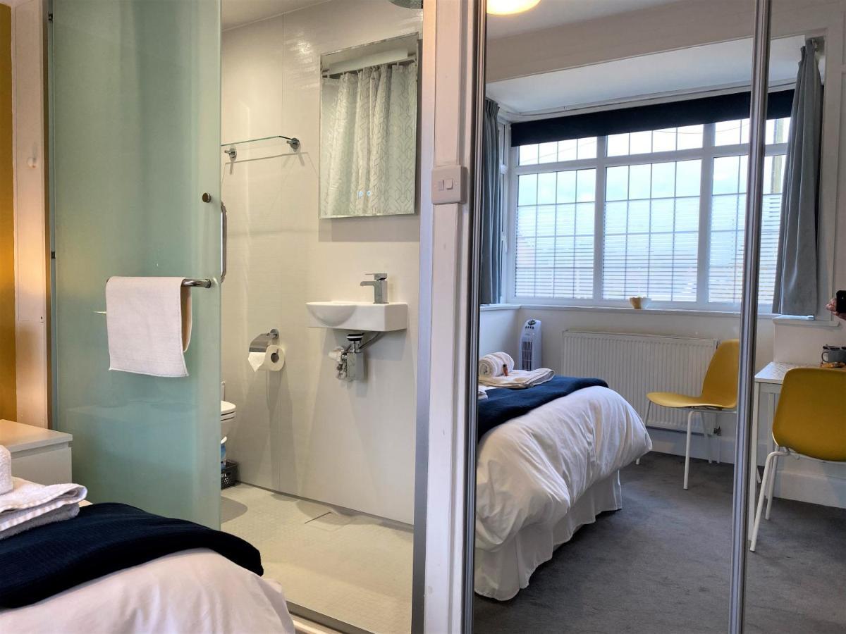 En-Suite Nook Near Forest & Sea, Great Value With Fridge, Microwave And Tv Lymington Exterior foto